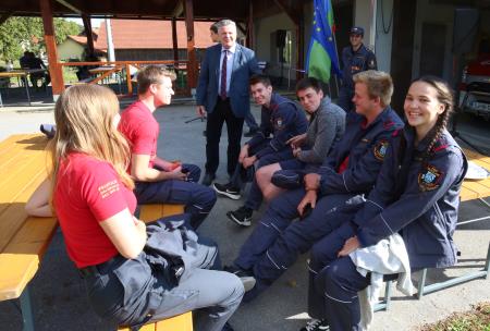 Otvoritev prizidave gasilskega doma v Bezuljaku 01 FOTO LJUBO VUKELIČ